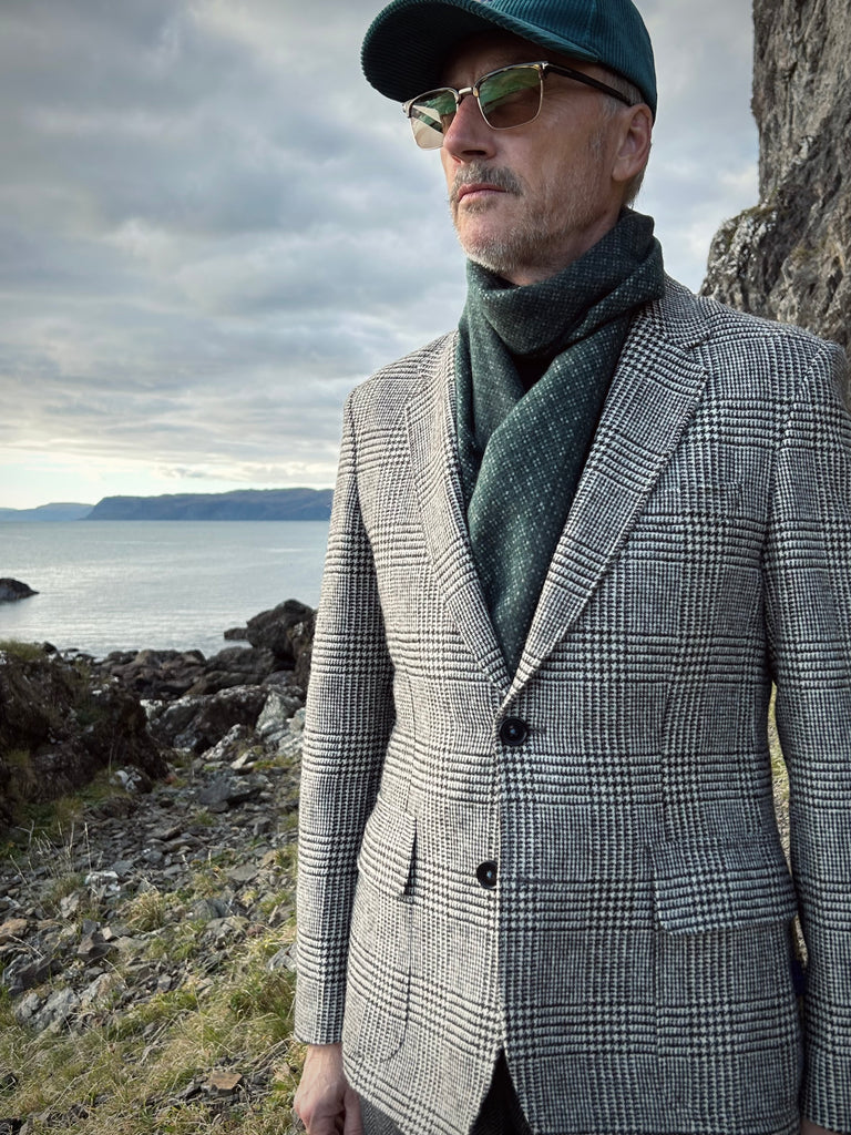 Charcoal Brown Prince of Wales Blazer. 38R ONLY.