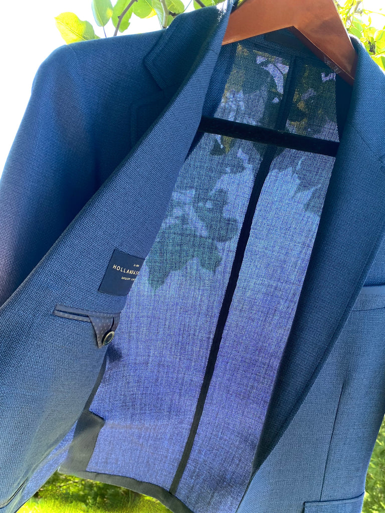 CLASSIC NAVY. Ultra-Lightweight Mesh Blazer.