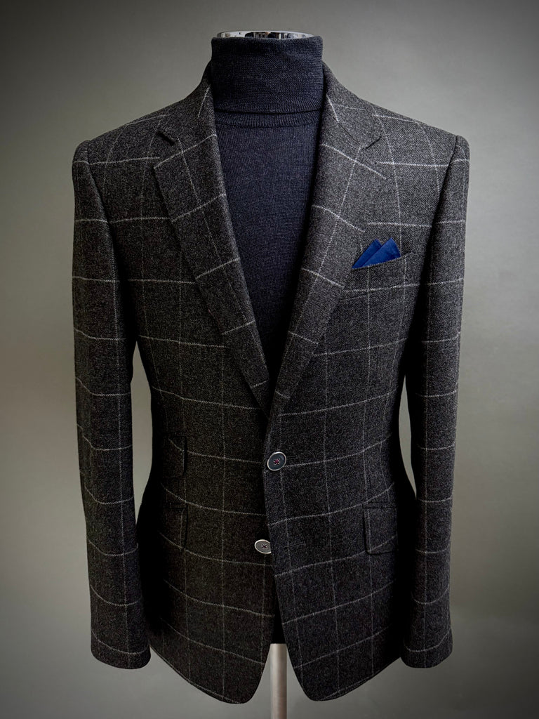 DARK GREY CHALK WINDOWPANE Lambswool/Cashmere Classic Cut Flannel Blazer.
