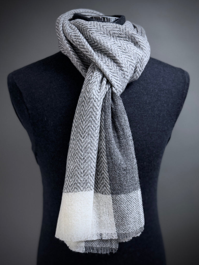 Pure Wool Herringbone Jacquard Scarf - CHARCOAL/CREAM