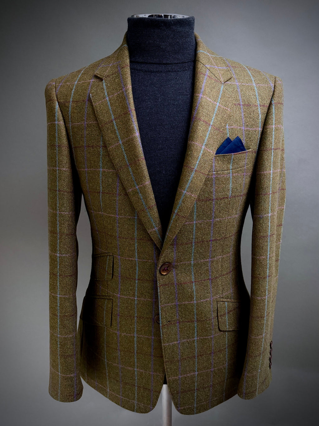 OLIVE WINDOW PANE TWEED. Classic Cut Blazer.